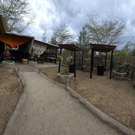 Lillypond Camp Hotel Elmenteita Екстериор снимка